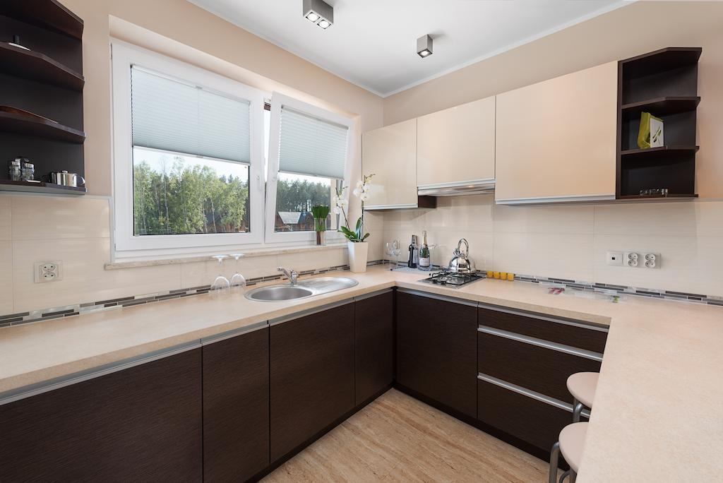 Jastrzębia Góra Apartamenty, Domki I Pokoje Ze Sniadaniem Kajan חדר תמונה